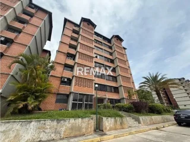 APARTAMENTO EN VENTA REMODELADO TERRAZA DE GUAICOCO
