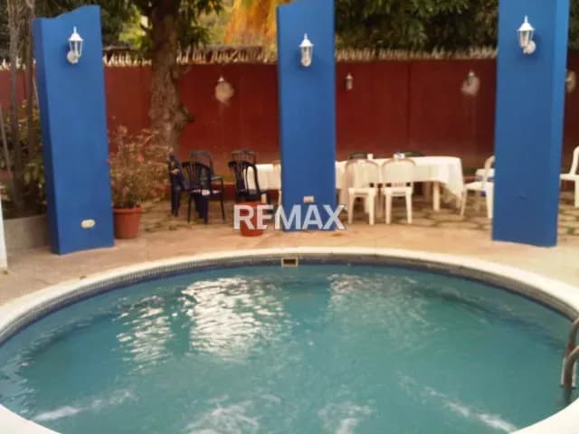 En venta casa remodelada ubicada en el playón Ocumare de la c osta