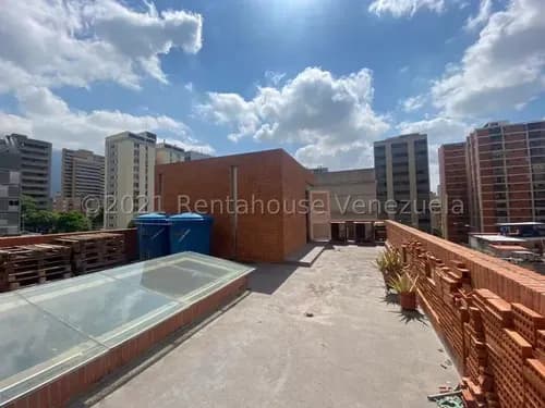 Edificio En Venta En Boleita Sur En Zona Comercial 21-21799
