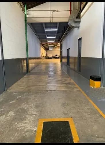(#1331) Galpón De 1.162 M2 En Boleita Sur - Calle Santa Ana