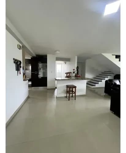 Se Vende O Alquila Penthouse 270m2 4h/3b/2p Paso Real Charallave