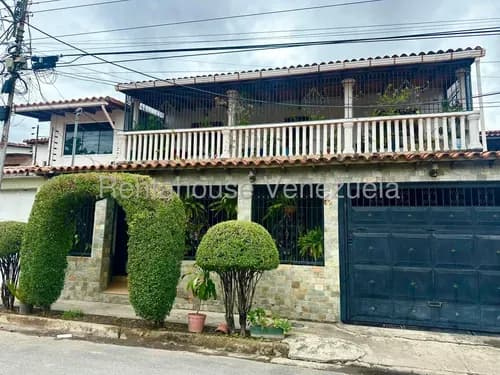 Linda Casa En Venta Urb. Las Cayenas, La Morita I 25-14724 Jcm