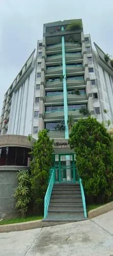 Acres Bienes Raices Vende Encantador Y Amplio Apartamento En Una De Las Más Exclusivas Urbanizaciones De San Antonio De Los Altos, Las Minas Ic