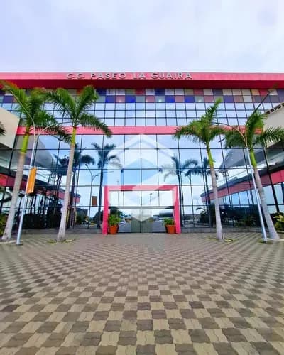 ¡inversion Que No Puedes Dejar Pasar! Comerciantes, E Inversionistas Con Visión. En Venta Fondo De Comercio Muy Amplio Y Full Operativo. Ubicado Dentro Del Centro Comercial Del Terminal.