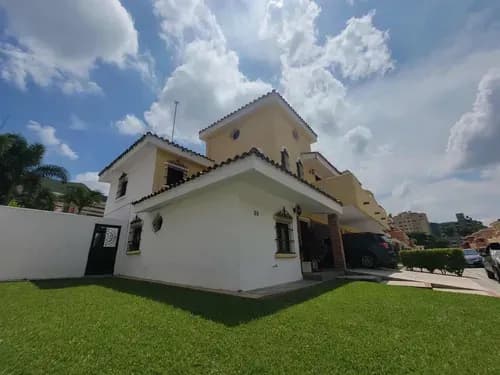 Casa Contemporánea Con Planta 100% En Piedras Pintadas, Conjunto Cerrado Con Vigilancia 24/7 Atm