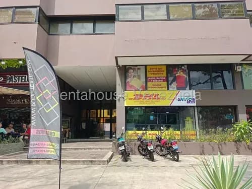 En Venta Espaciosa Ofina Ubicada En El Añil Su Diseño Aberto Permite Crear Multiples Estaciones De Trabajo,salas De Conferenciao Areas De Atencion Al Cliente. Inm 26-18688. Solo Clietes