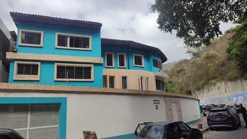 San Bernardino Inmobinter Alquila Cómodo Apartamento De 65 Mts. Cosa De Una Habitación Un Baño Un Puesto Techado Cocina Empotrada Aire Acondicionado Fácil Acceso A Cota 1000, Estación De Metrobús Cer