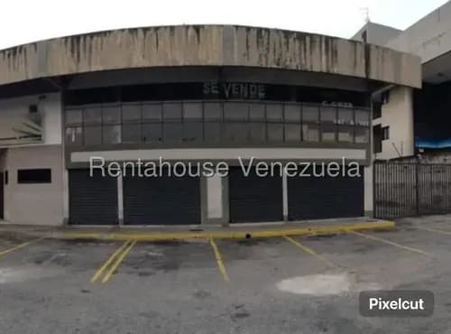 Local Comercial En Pleno Centro De La Zona Industrial Valencia, Muy Bien Ubicado En Avenida Principal Prolongación Michelena, Espacioso Y Excelente Altura De 6 Mts Ideal Para Negocio En Crecimiento
