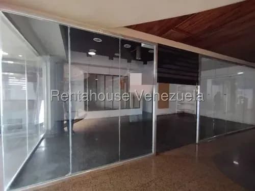 Local Comercial En Alquiler En Cc. Via Veneto Mañongo Lr Naguanagua Cómodo Con Espacios Bien Estructurados