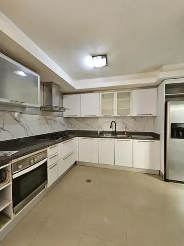 Np Venta De Townhouse De 3 Niveles, En El Res. Bonaventure Home Código 29119