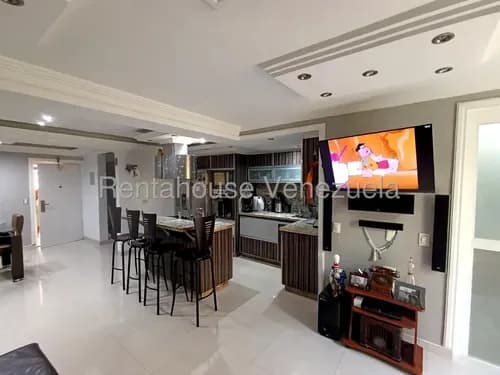 En Venta: Impecable Townhouse En Conjunto Privado Disfrute De La Seguridad, El Confort Y La Tranquilidad Que Su Familia Merece En Este Moderno Townhouse De Dos Niveles