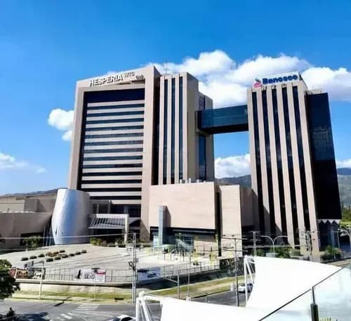 Oficina En World Trade Center De Valencia (wtc), Mañongo. Plof-135/plof-136