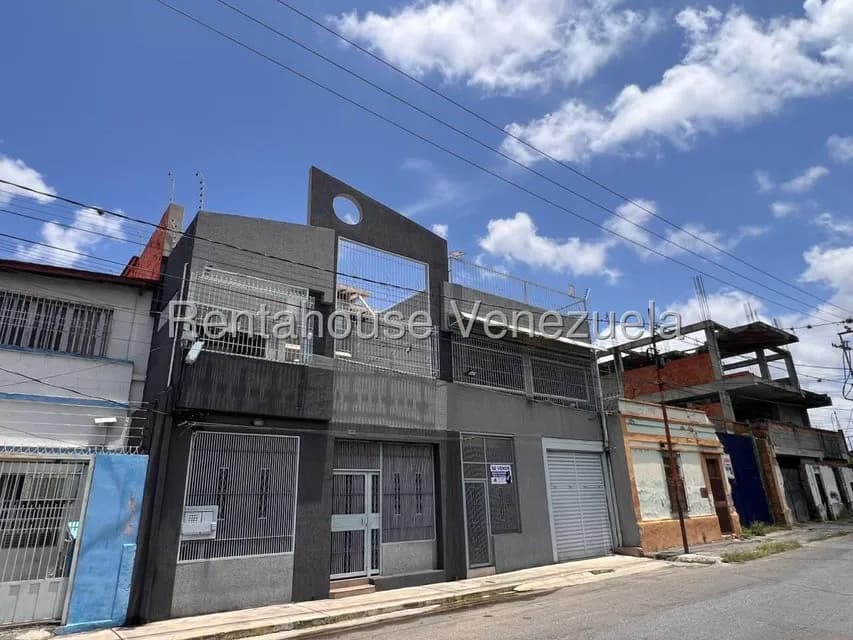 Comercial (Edificio) en Venta en Parroquia Concepcion, Lara