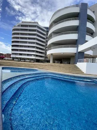 Apartamento En Venta , 64 Mtrs2, 1 Hab , 1 Bañ, Semi- Equipado .condominio Privado Recuperado Y Continúa Con Remodelaciones En Área Social Y Salón De Fiesta , Seguridad Permanente Las 24 Horas .ño