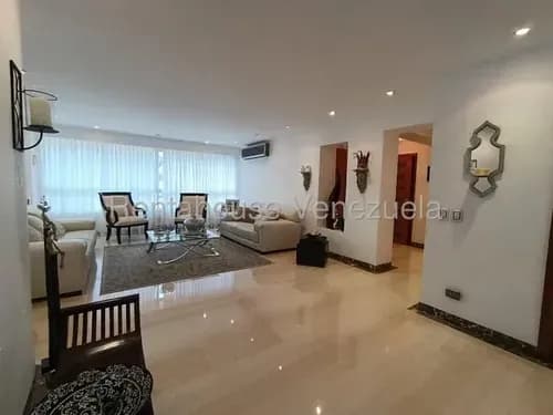 Venta De Espectacular Y Amplio Apartamento En La Tahona Jg