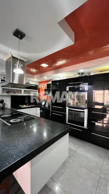 EN VENTA AMPLIA CASA EN LA URBANIZACIÓN LLANO ALTO, ARAURE
