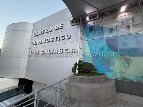 Fondo De Comercio De Clínica En Venta. Los Salias. Completamente Operativa Con Equipos Médicos Incluidos. Fc // 26-18067