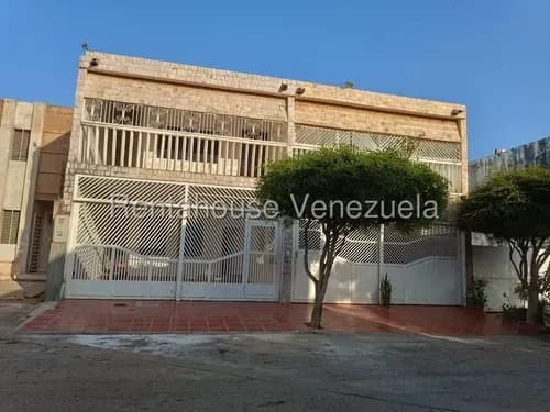 Casa En Alquiler, Las Delicias, He