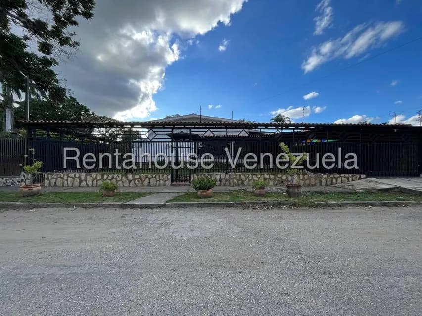 Casa (1 Nivel) en Alquiler en Santa Elena, Lara