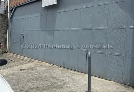 Comercial (Galpon - Deposito) en Venta en Sarria, Distrito Metropolitano