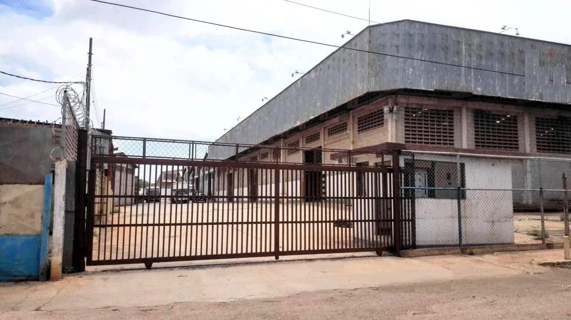 Comercial (Galpon - Deposito) en Venta en Zona Industrial Sur, Zulia