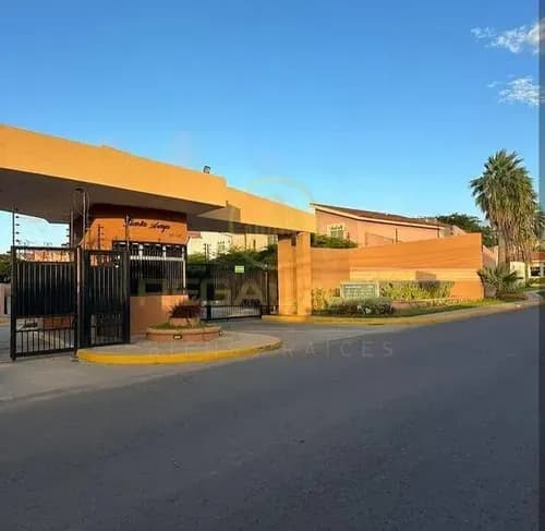 Scv-1885 Zona Norte Townhouse Conjunto Residencial Punta Araya Milagro Norte