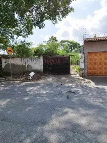 Terreno En Venta Urb. La Floresta C-18278