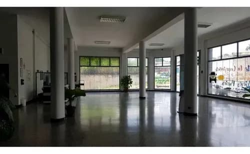 Leandro Araque Inzitu Realtors Alquila Consecionario En La Av Bolivar !