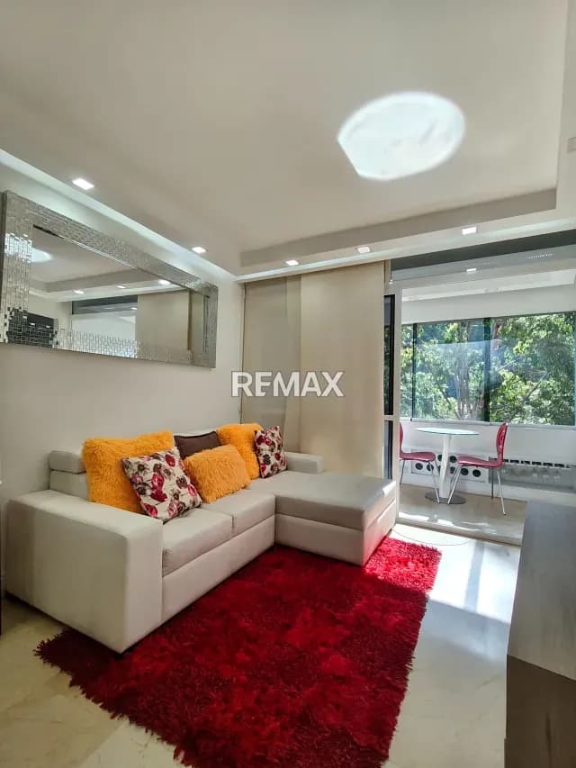 Se ALQUILA hermoso apartamento en El Cigarral