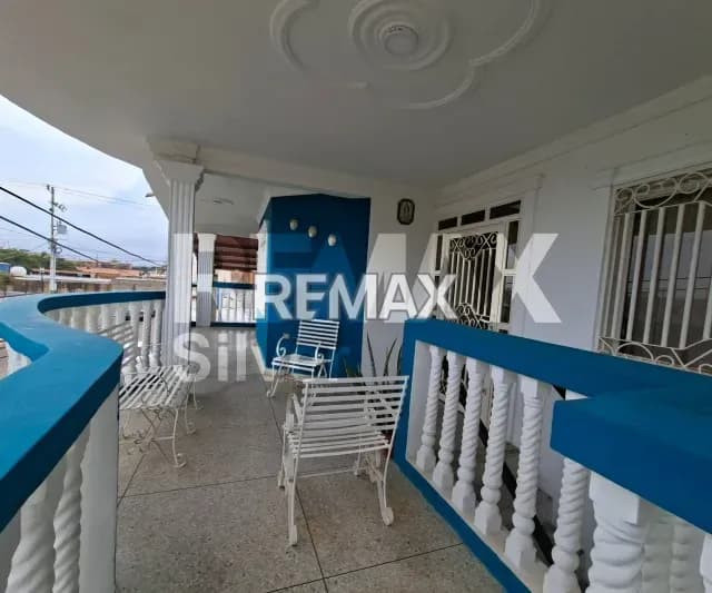 CASA COMERCIAL