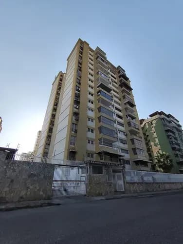Se Ofrece En Venta Apto Urb La Esperanza. Maracay