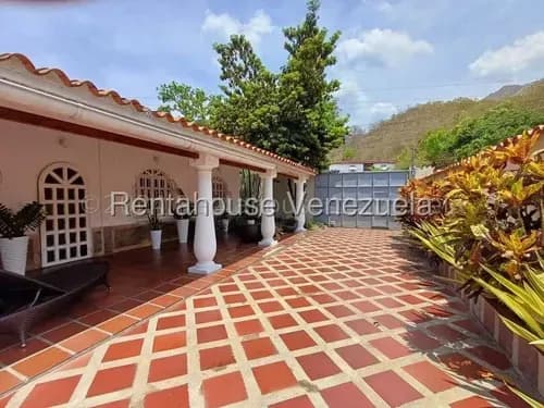 Bellísima Casa En Venta, En El Limón Sector Las Mayas, Maracay, Estado Aragua, Tu Hogar Ideal, 26-14563 Gf