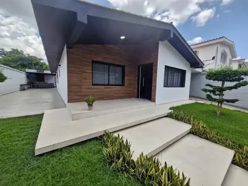 Casa De Una Sola Planta Equipada Y Con Planta Eléctrica 100% En El Trigal