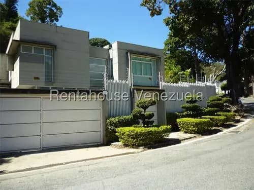 Casa En Alquiler En Santa Marta Con Amplios Espacios Muy Iluminados Y Grandes Ventanales Panoramicos Yf 26-16993