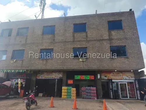 Se Ofrece En Alquiler La Segunda Planta De Productivo Edificio Comercial Ubicado En Santa Teresa Del Tuy