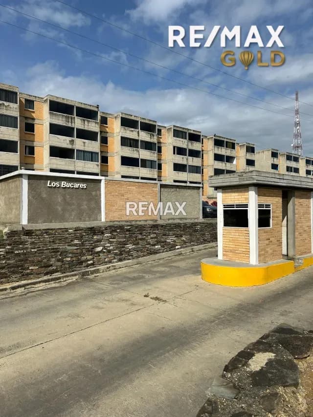 Apartamento en Alquiler Amoblado en la Urb. La Colina