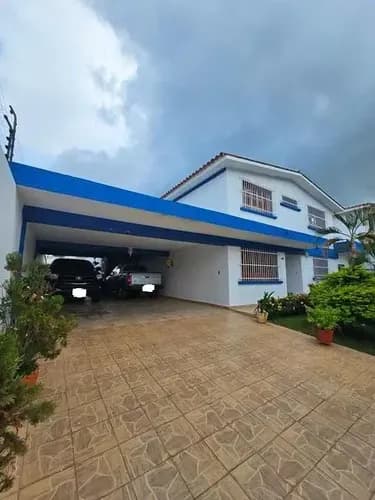 Casa En Urb La Viña Amplia E Impecable Ubicada En Calle Cerrada Con Vigilancia 24hrs José Félix