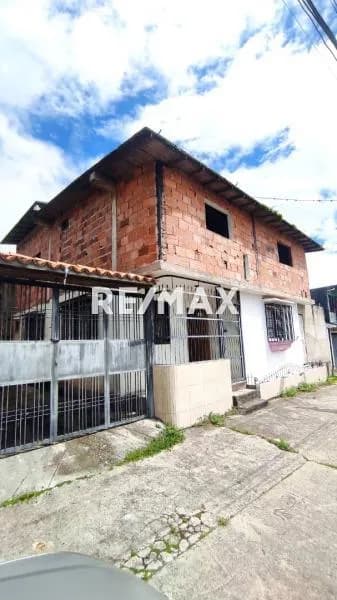 SE ALQUILA CASA EN EL LLANITO , VIA CAPACHO