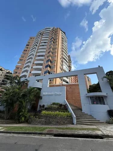 Espectacular Penthouse En Res. Millenium Plaza, Urb. El Parral Planta 100%!