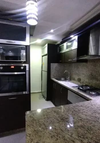 Apartamento Amoblado En Alquiler En Conj Res Terrazas De Diego ¡baja De Precio! Piso 1 3habitaciones Con Aire Y Closets 2 Baños Con Pareduch Cocina Empotrada Quipada Lavadora, Barra Estilo Ameri