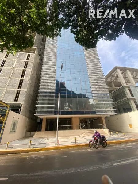 Vendo oficina obra gris 162,42m2 Torre Guayana