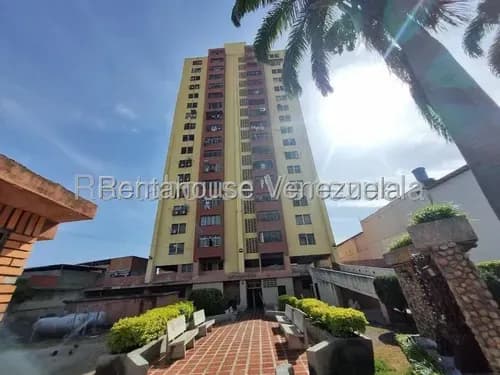 *al/apartamento En Venta Centro Barquisimeto Lara, Venezuela/ # 26-16381 / 3 D/ 2 B/ 80 M2