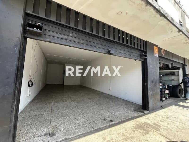 En alquiler local comercial en Carrera 25 para todo de tipo de actividad
