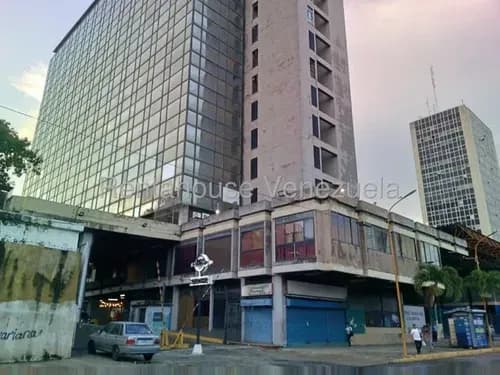 Local En Alquiler Ubicado En Av Bolivar Valencia Carabobo Codigo 26-15066