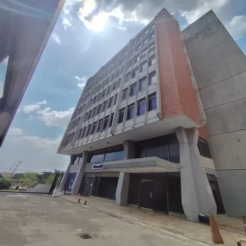 Vende Oficina En El Centro Comercial Lomas Del Este, Valencia. Zenaida Quintero