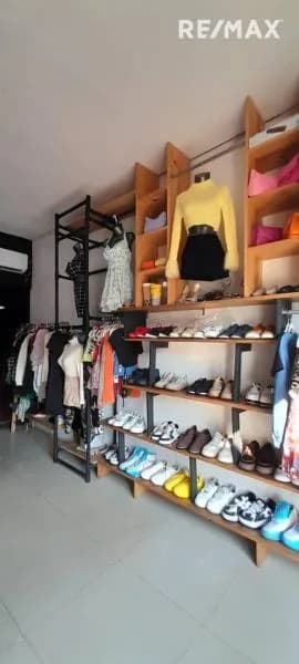 En alquiler local comercial ubicado en la Av Cumanagoto