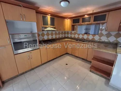 Casa En Venta Duplex, En Conjunto Privado, Con Patio, Carlina Montes Vende