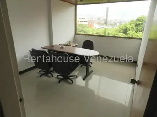 Agp Oficina En Venta En Las Mercedes, 243 Mt2 Operativa, Increíble Vista 26-647