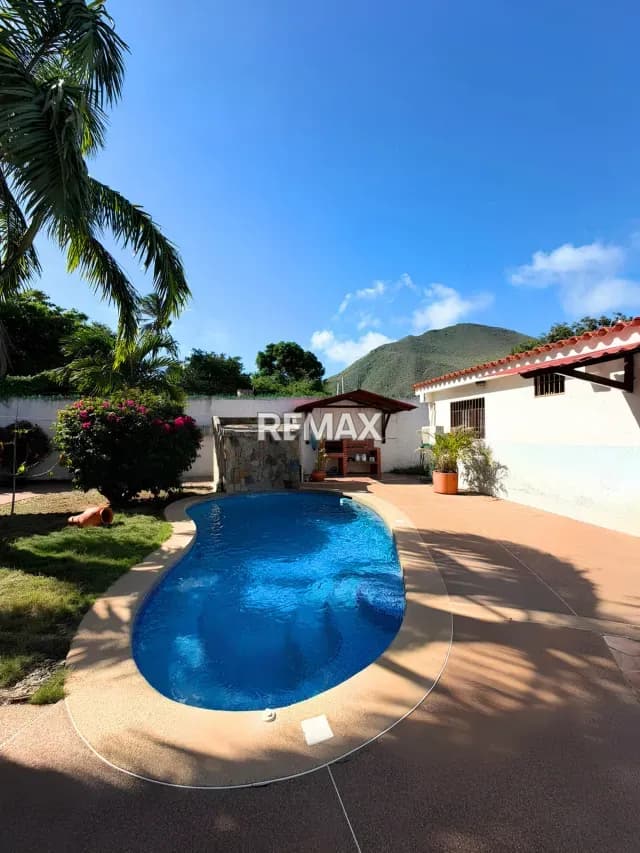 CASA EN CAMORUCO, MUNICIPIO ARISMENDI, ISLA DE MARGARITA.