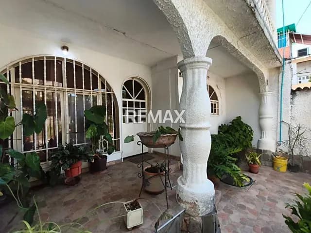 Casa en alquiler - $300